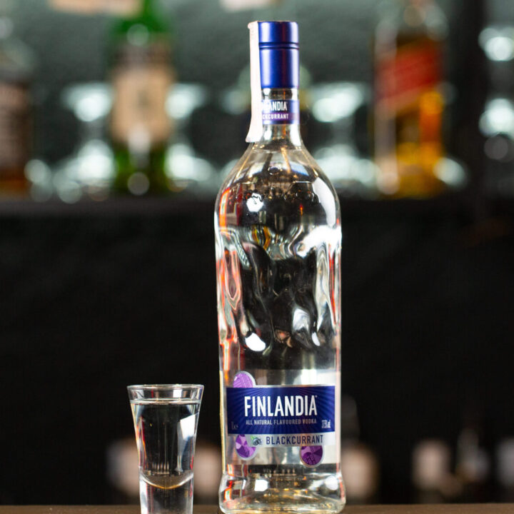 Водка «Finlandia Blackcurrant»