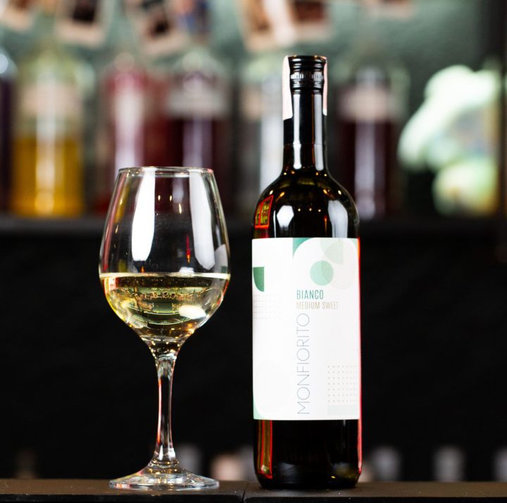 Вино «Manfiorito»