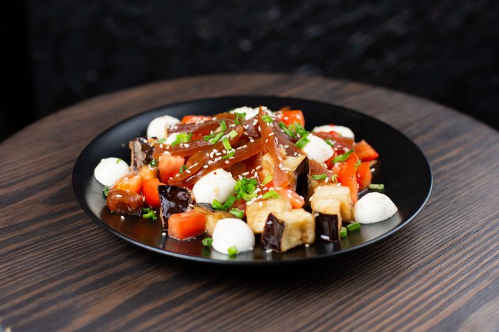 Салат с баклажанами