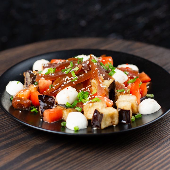 Салат с баклажанами