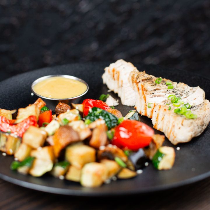 Стейк из индейки пастрами